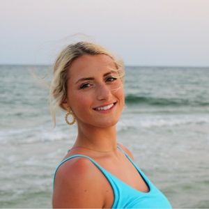 Meet your Posher, Madeline